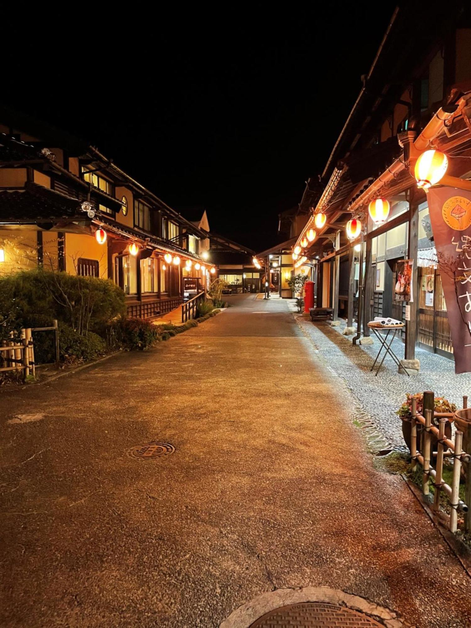 Vessel Inn Hiroshima Ekimae Exterior foto